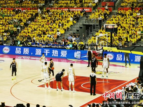  保罗双误葬送好局，痛失赛点遭对手逆转