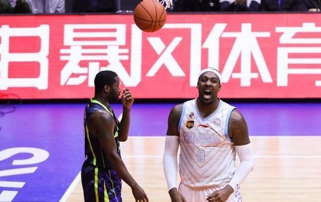  双塔组合发威，内线统治力无人能挡