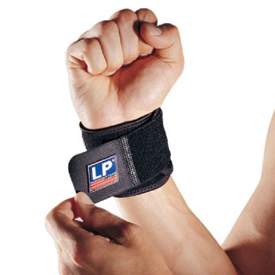  網球員手腕护具升级，碳纤维材质减轻负重