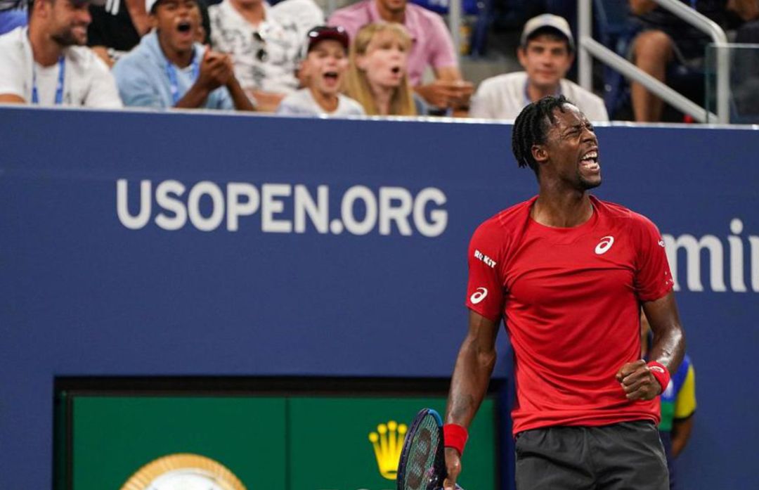  卢布列夫五盘鏖战险胜晋级决赛