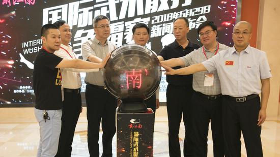  国际电竞巅峰对决，中外高手狭路相逢